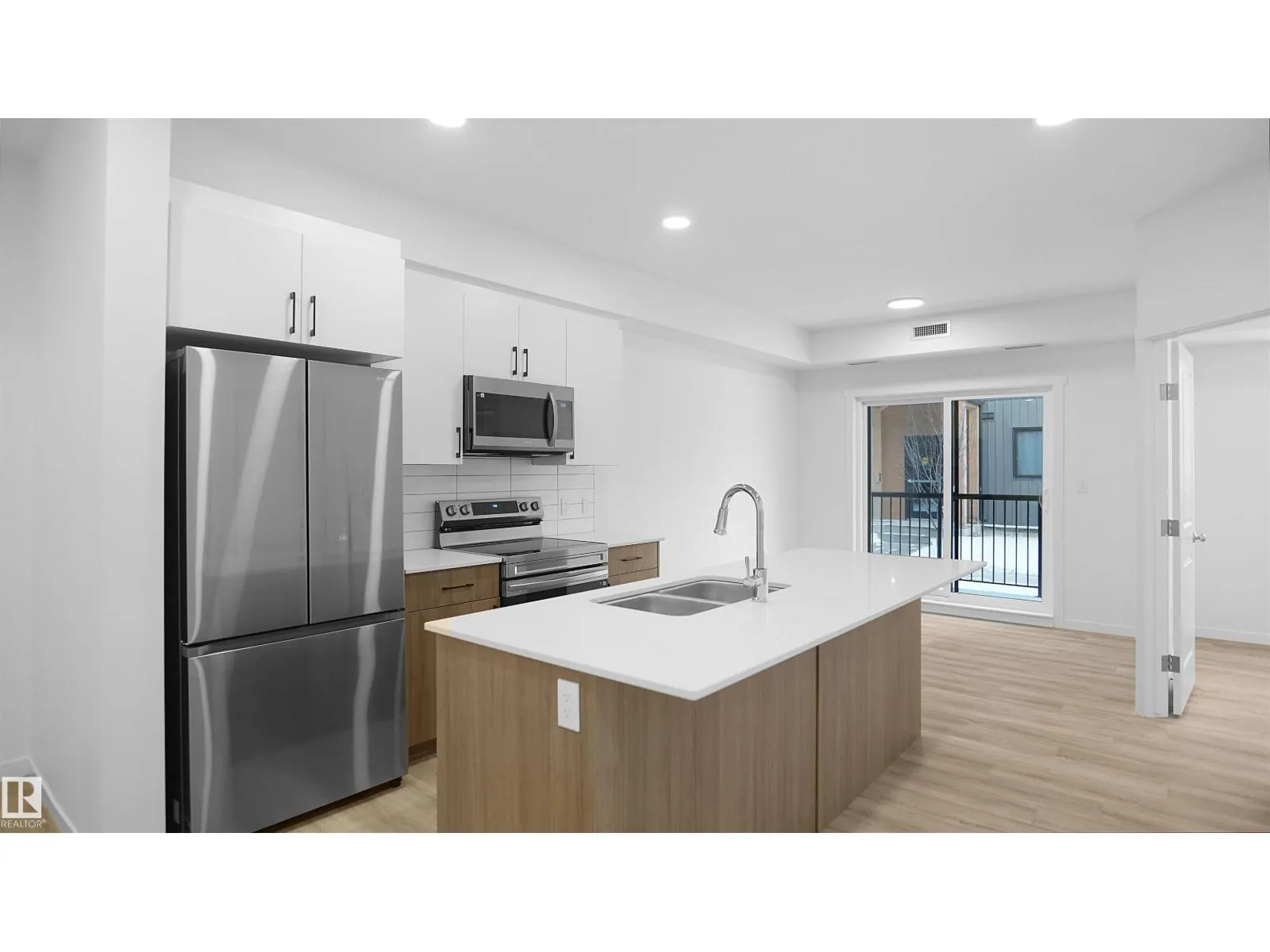 #103 9215 228 ST NW