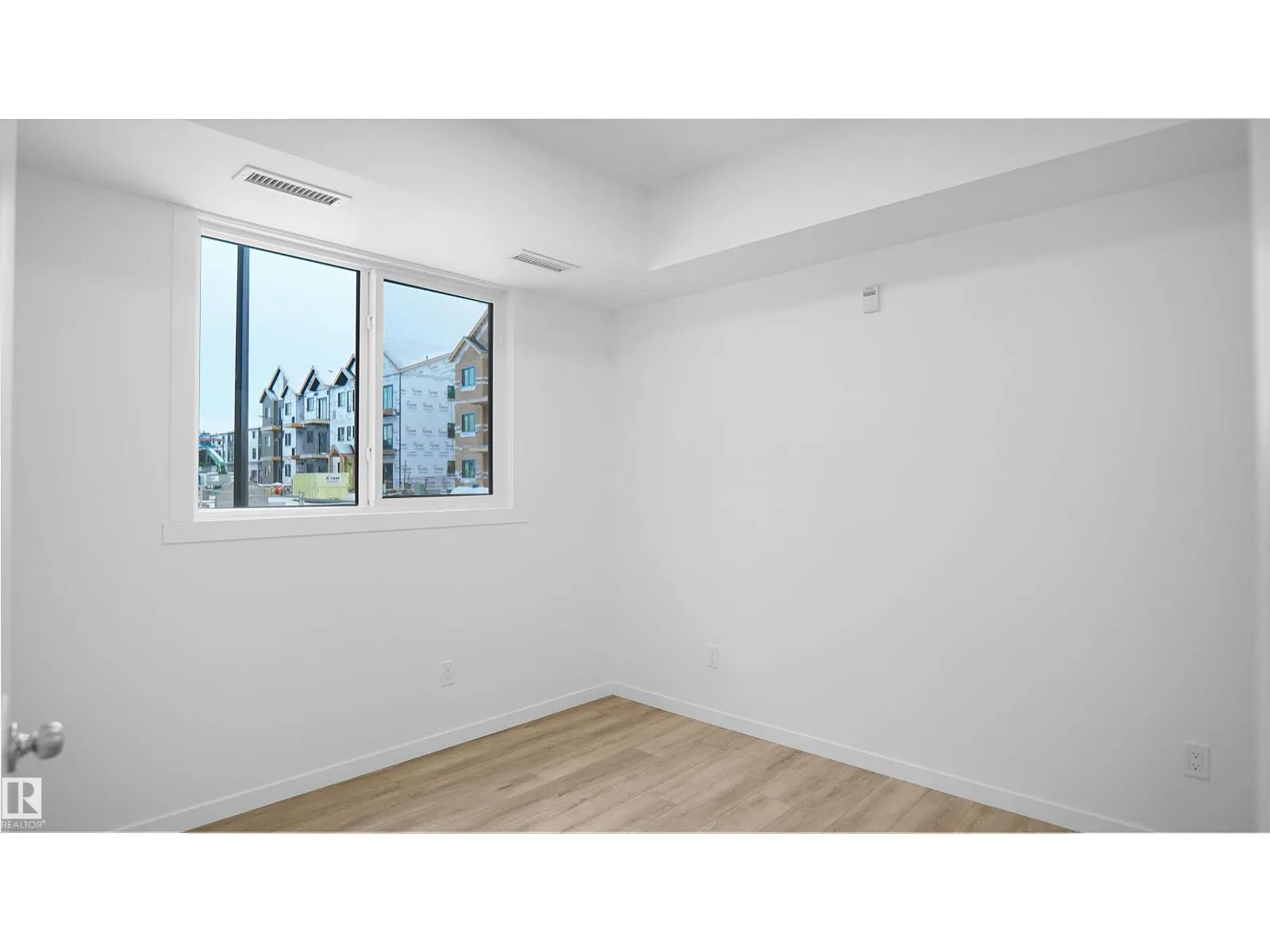 #103 9215 228 ST NW