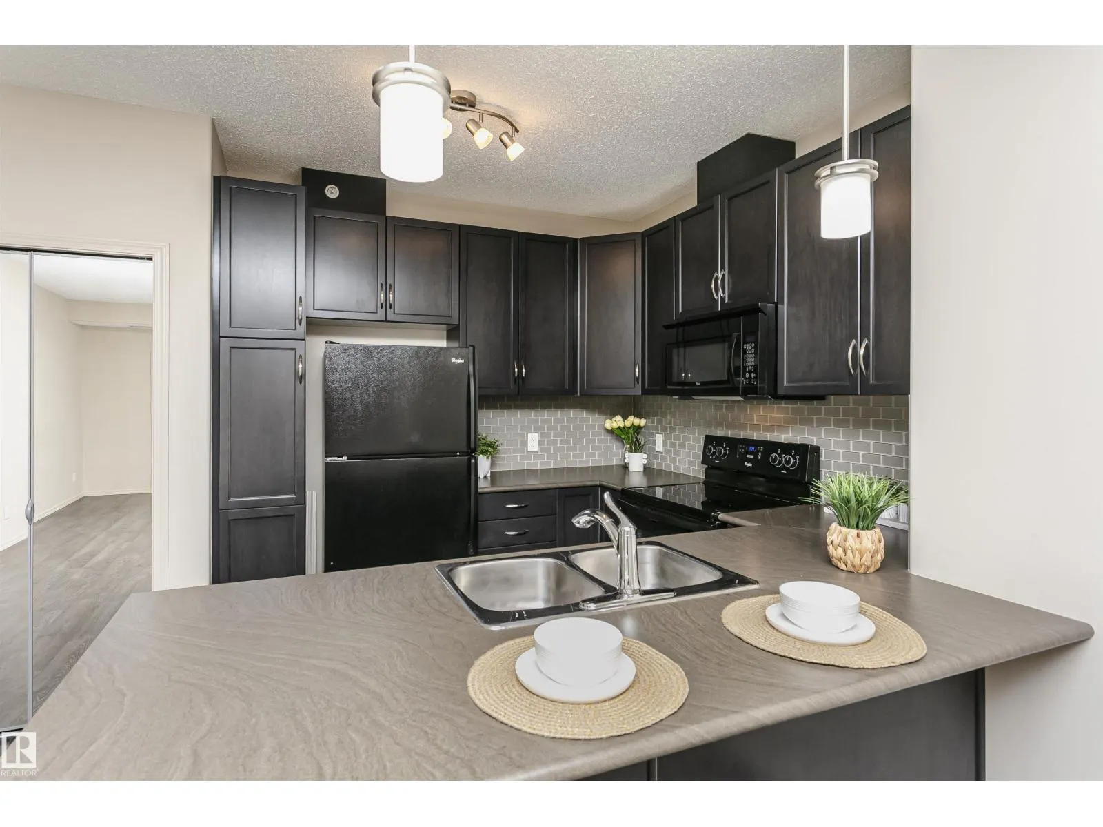 #431 7825 71 ST NW