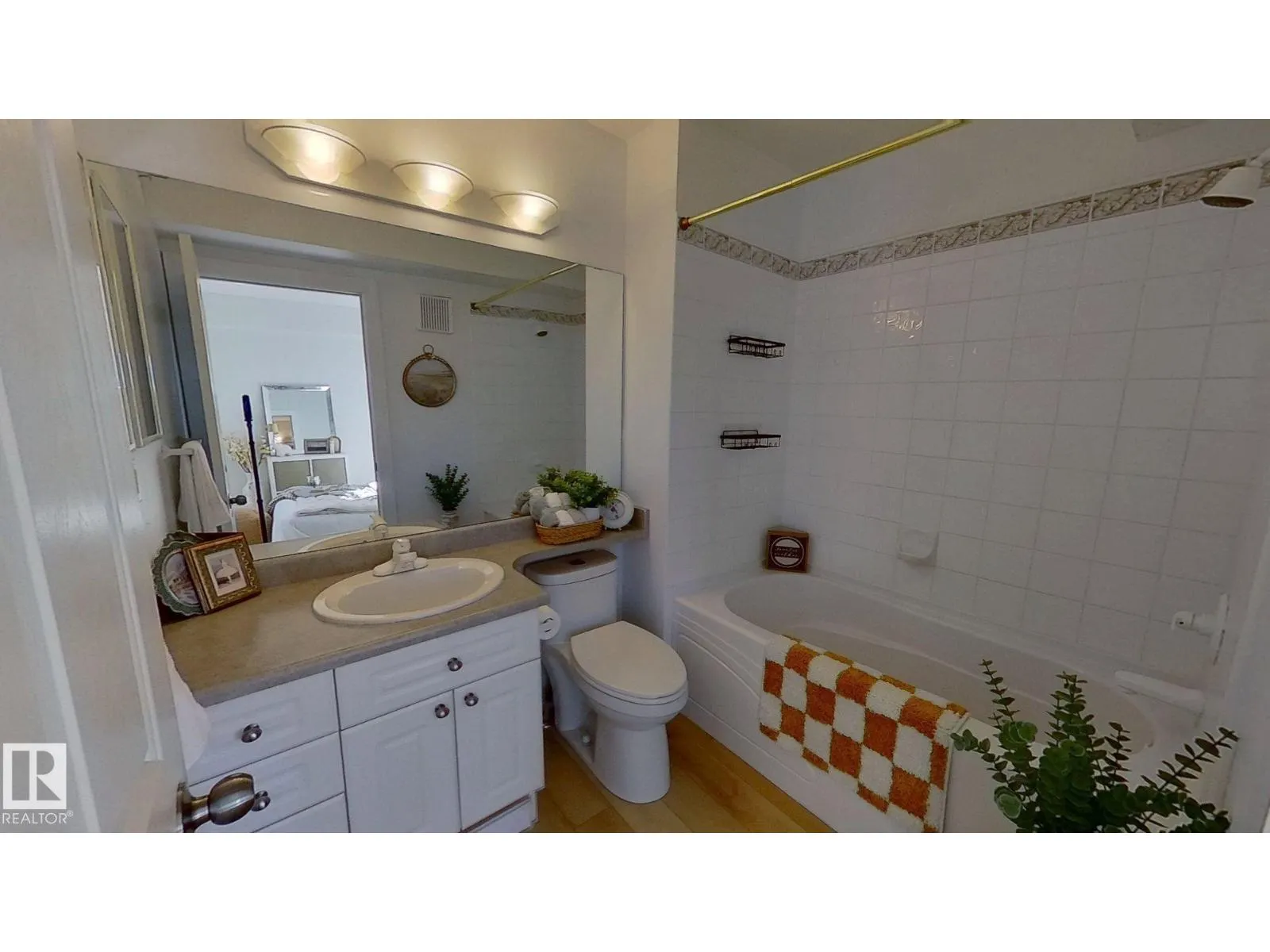 #508 7839 96 ST NW