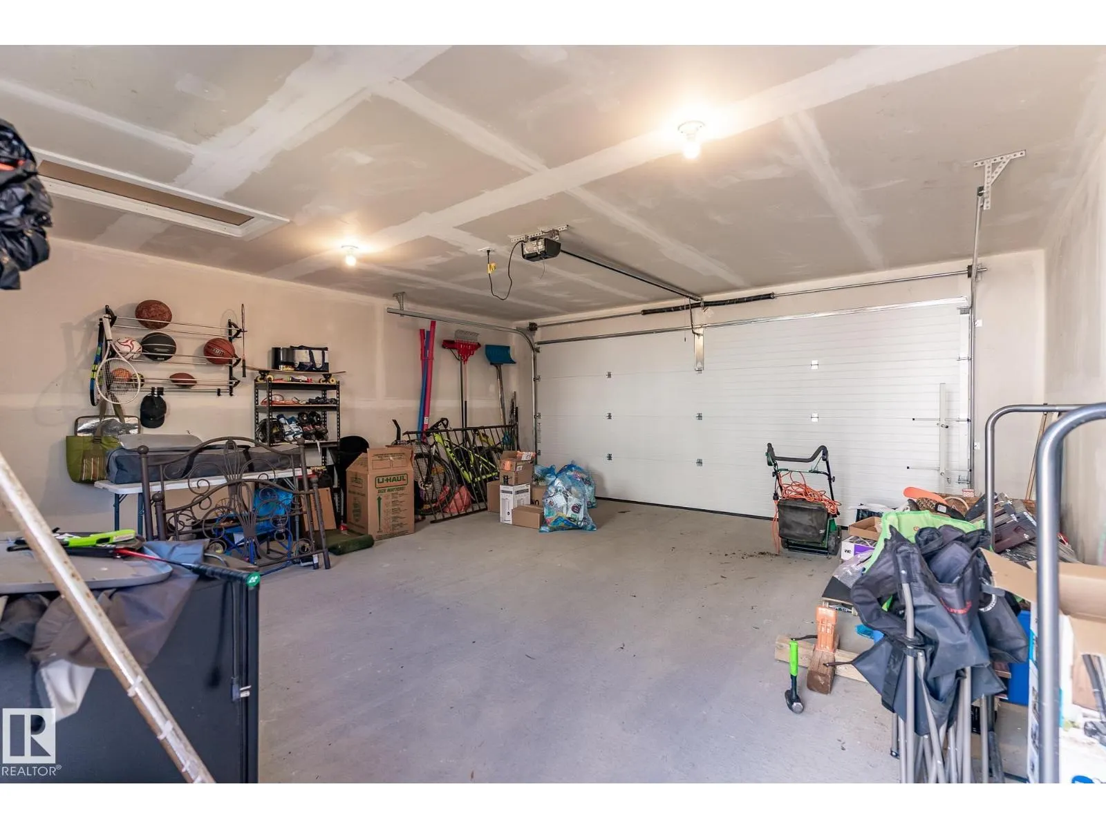 16635 30 AV SW