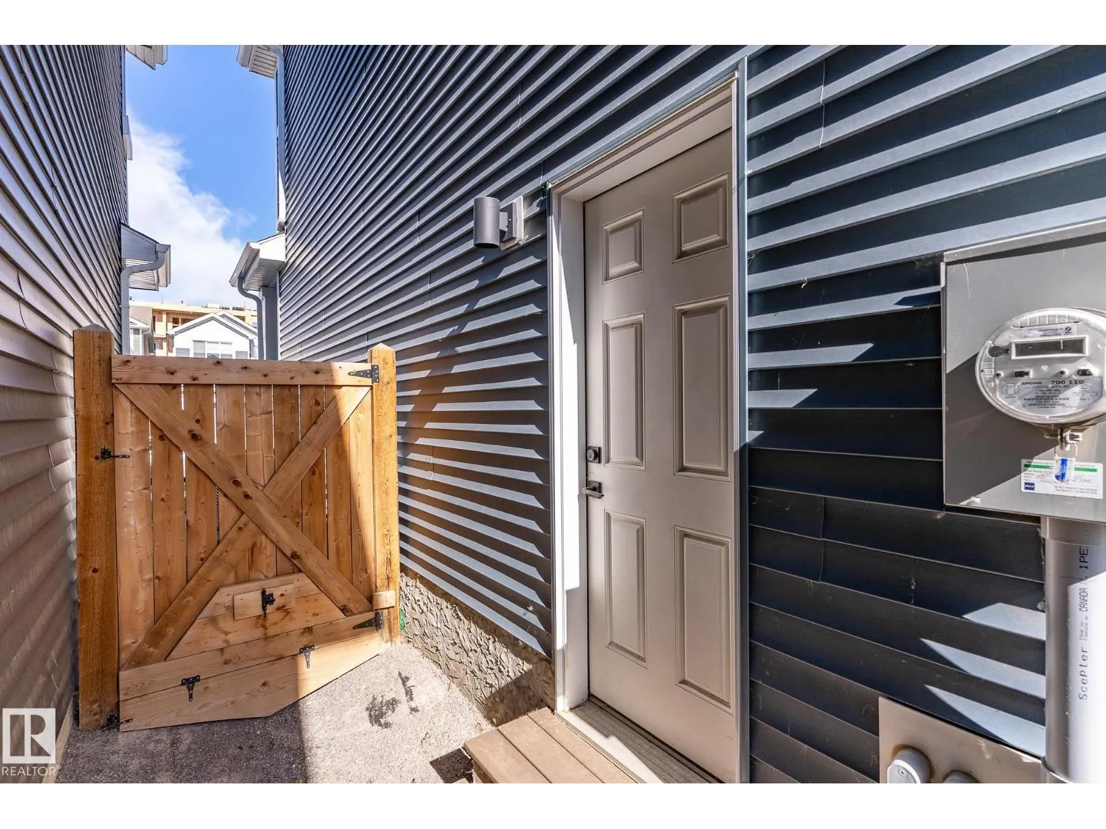 16635 30 AV SW
