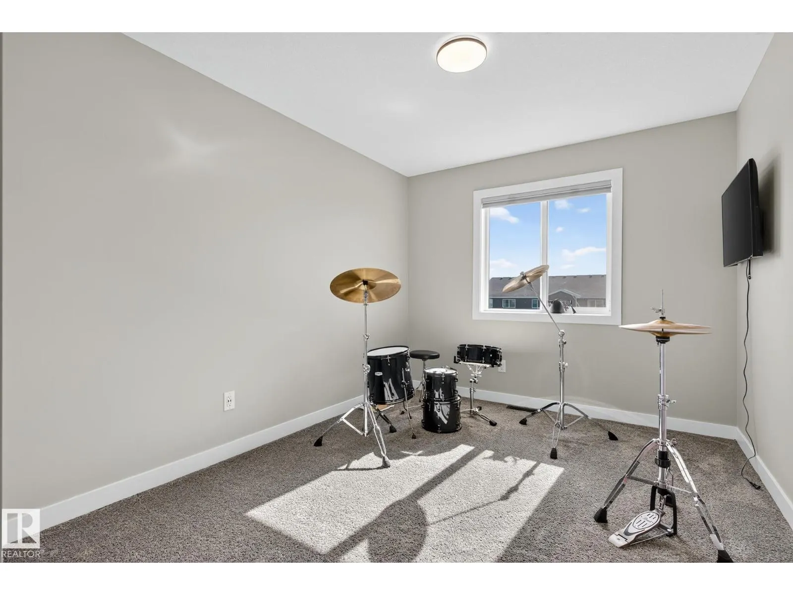 16635 30 AV SW
