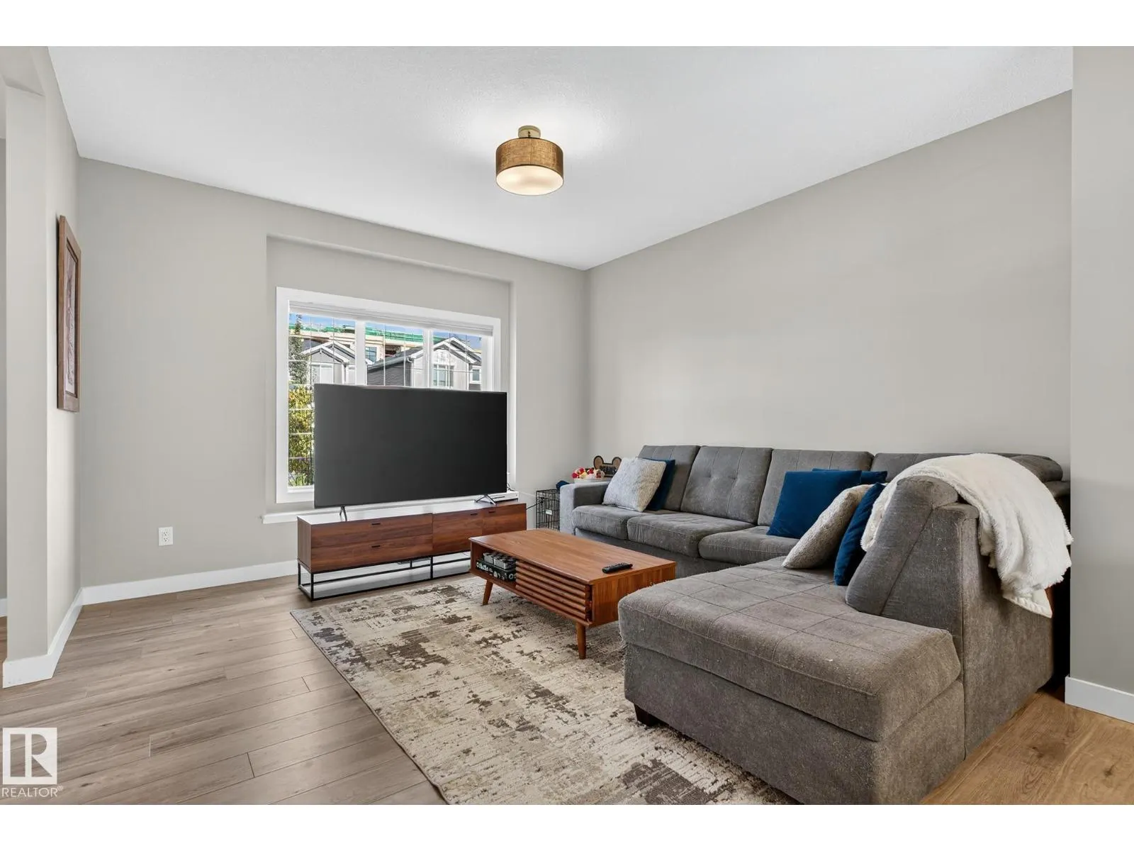 16635 30 AV SW