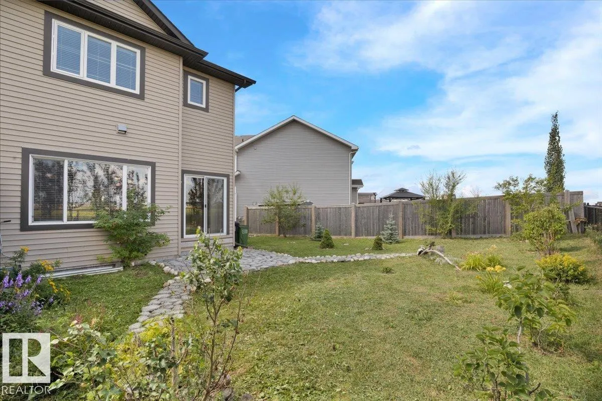 7214 174 AV NW