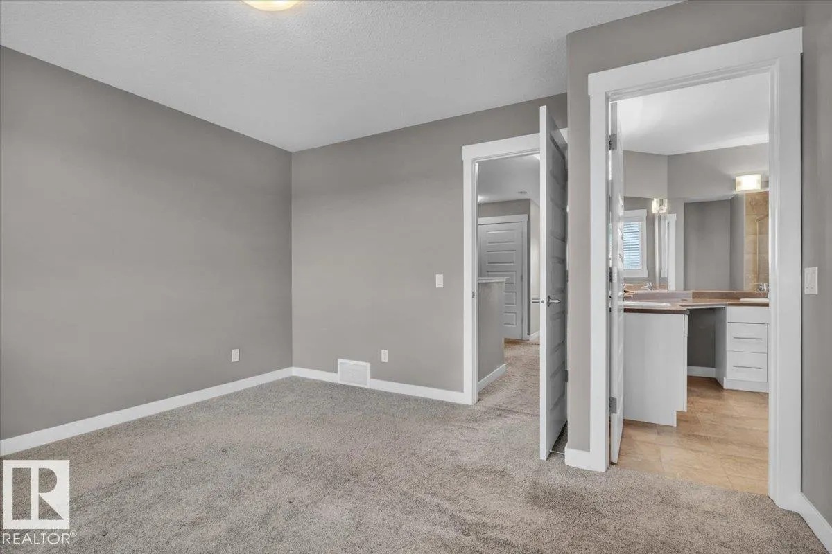 7214 174 AV NW