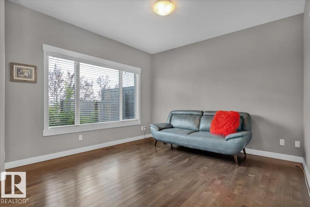7214 174 AV NW