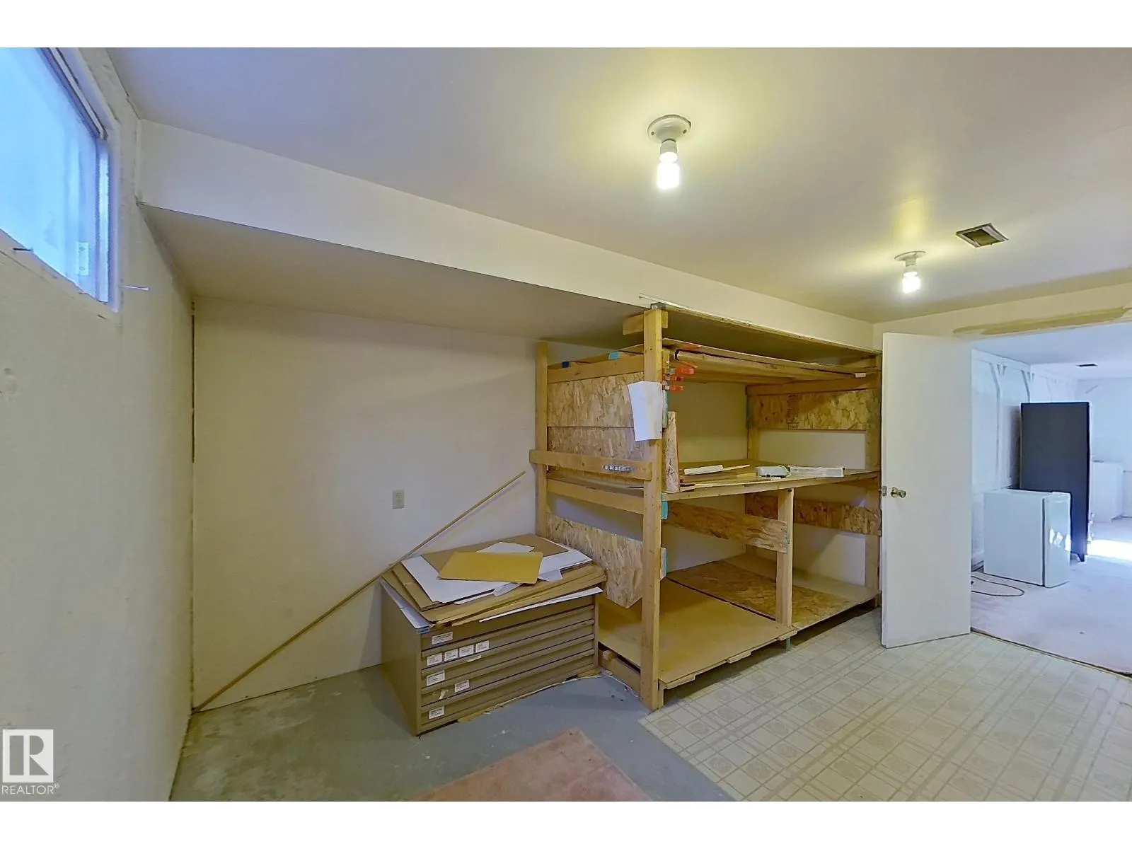 59 WOODCREST AV