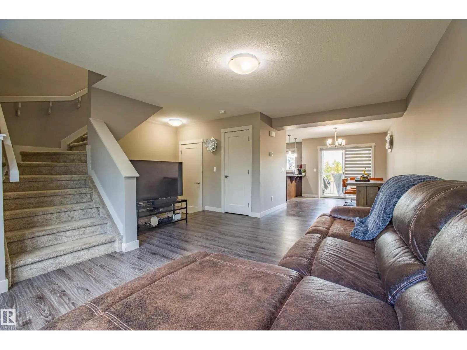 4131 30 ST NW