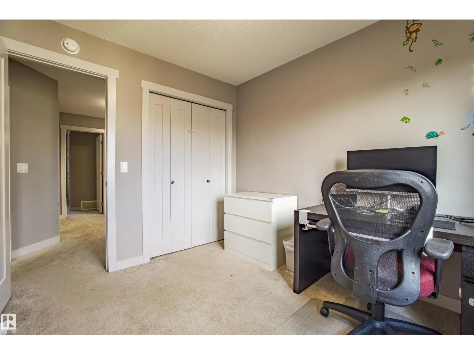 4131 30 ST NW