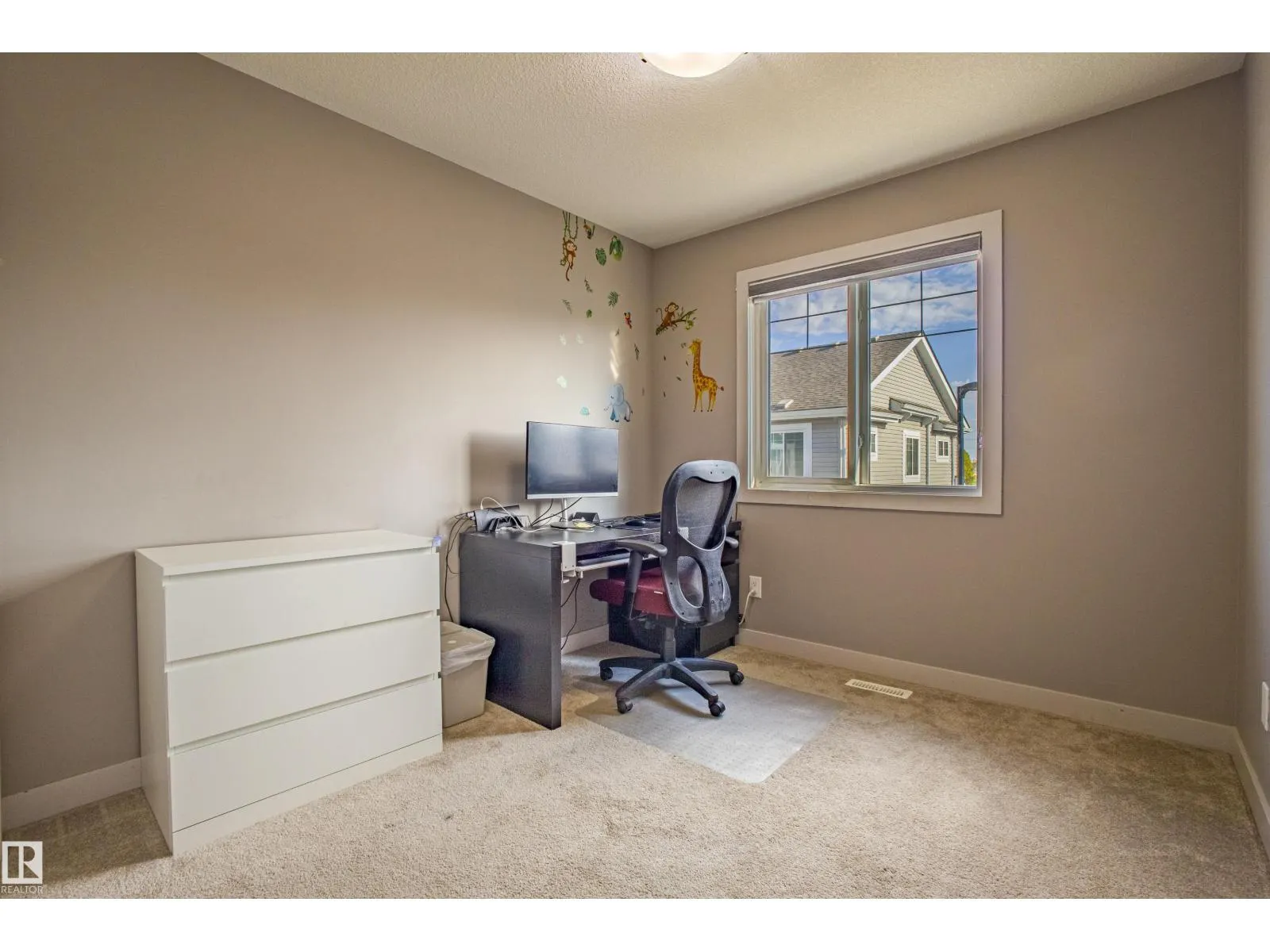 4131 30 ST NW