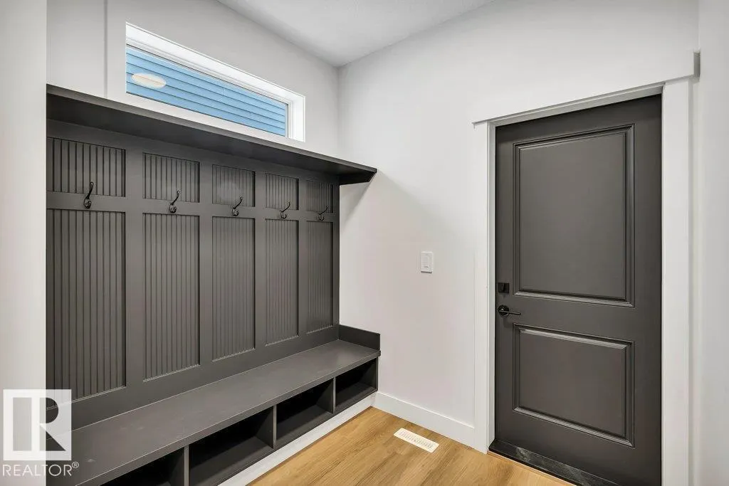 80 HEMINGWAY CR
