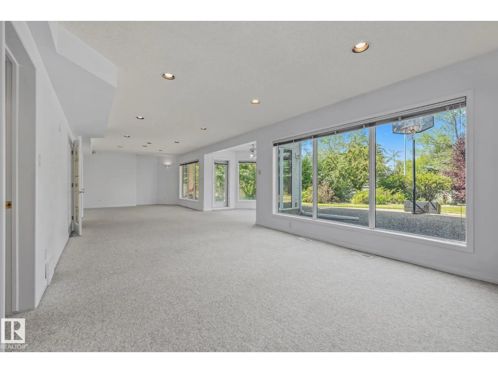 806 Reid PL NW NW