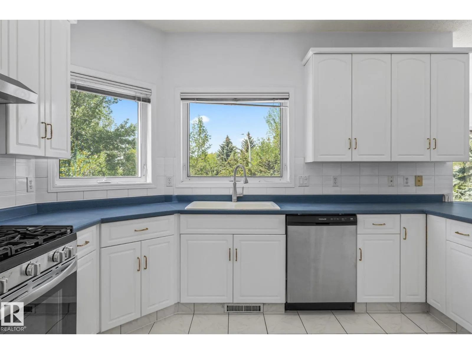 806 Reid PL NW NW
