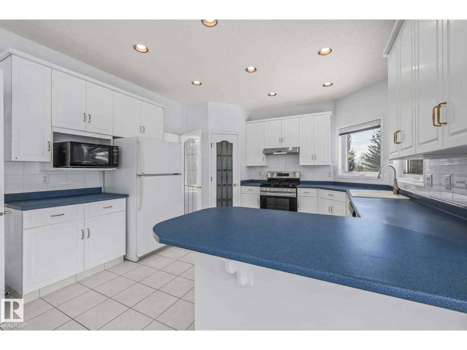 806 Reid PL NW NW