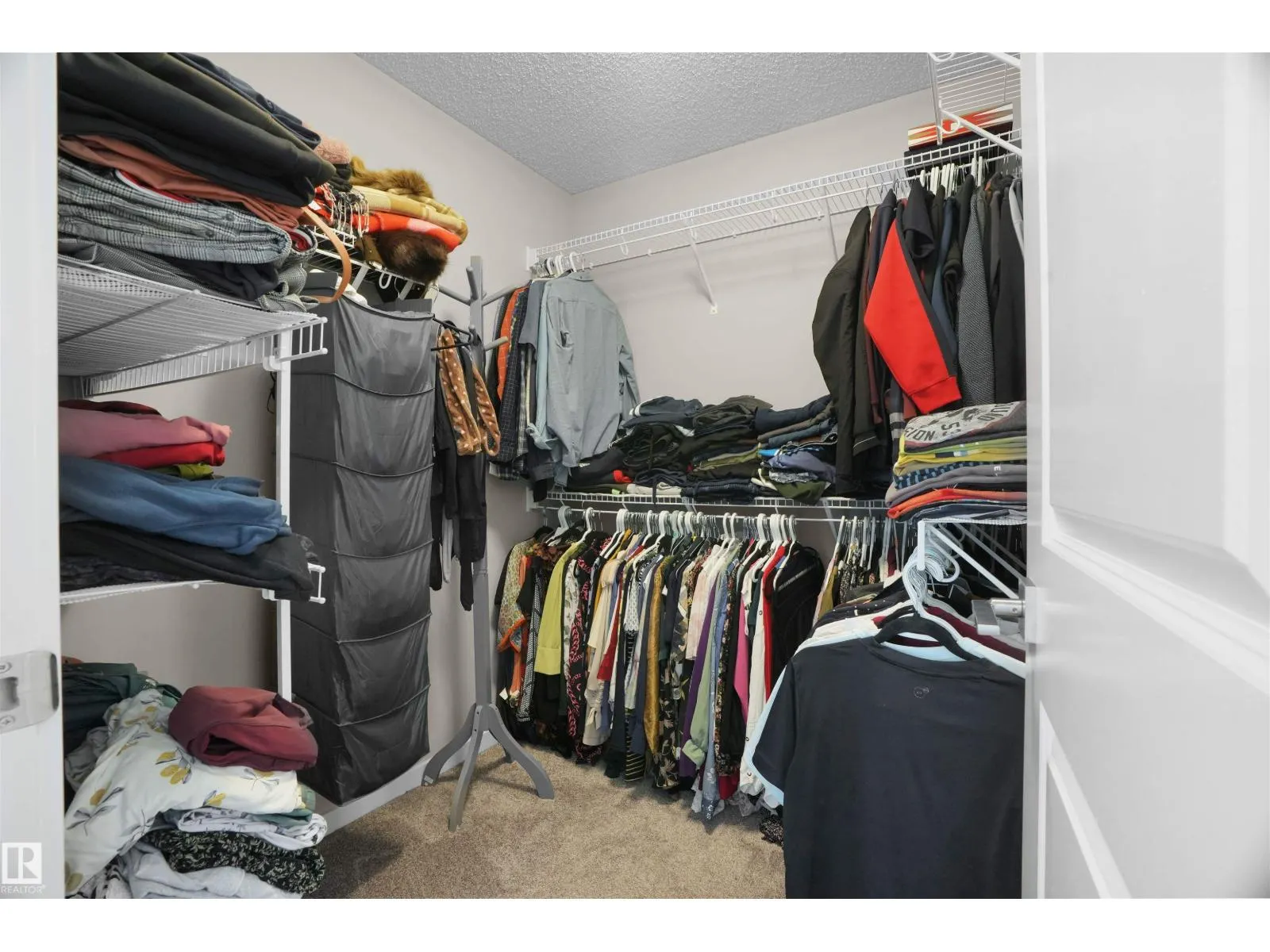 4015 6 AV SW