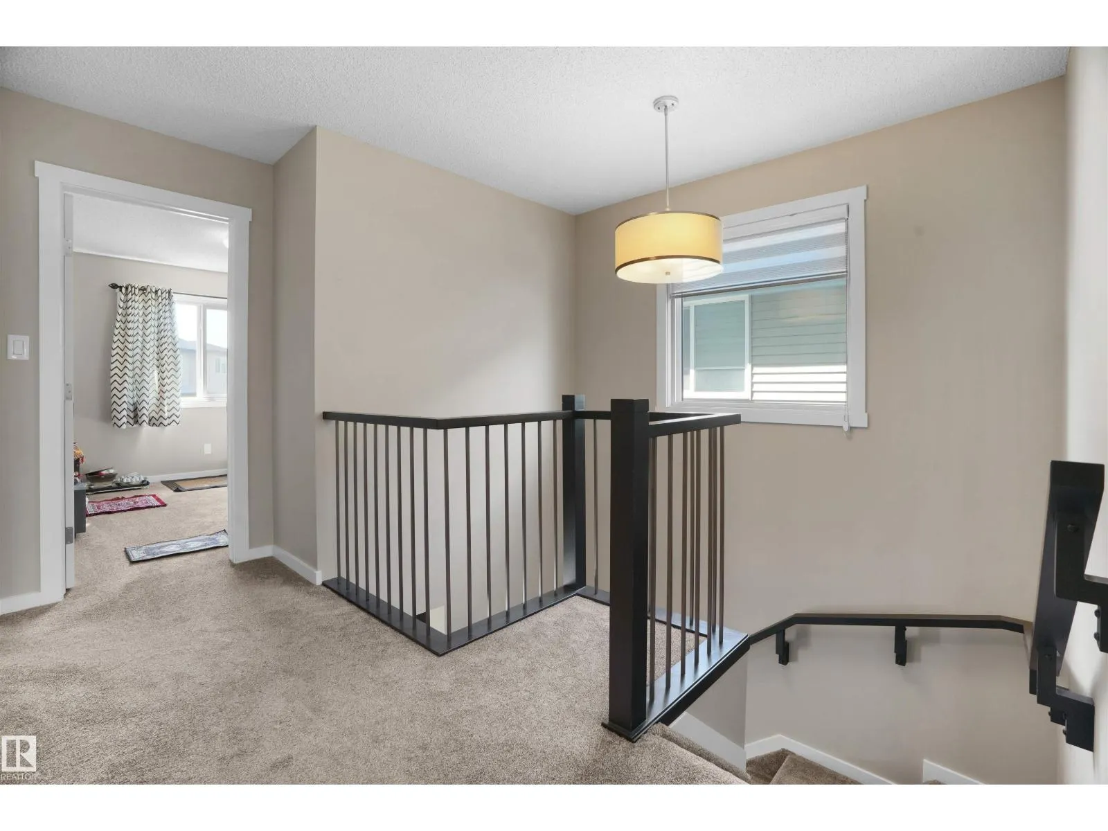 4015 6 AV SW