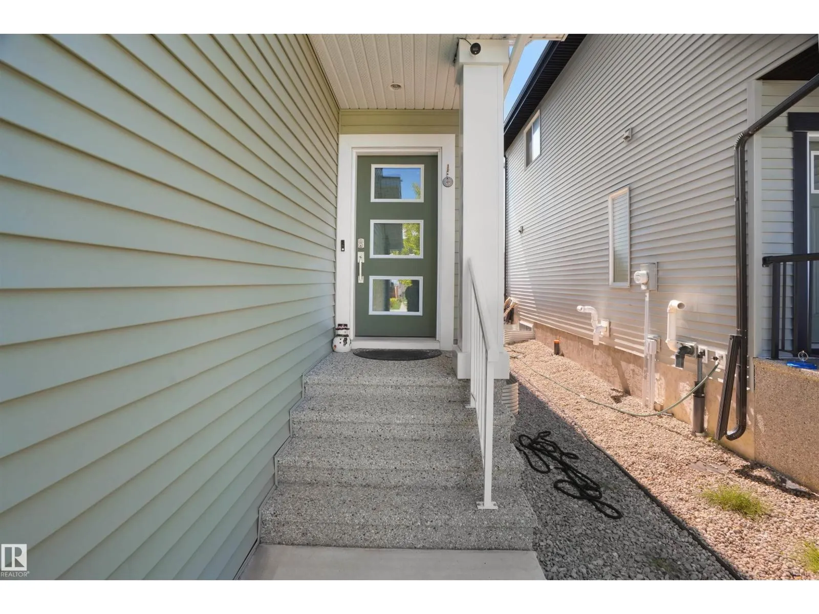 4015 6 AV SW