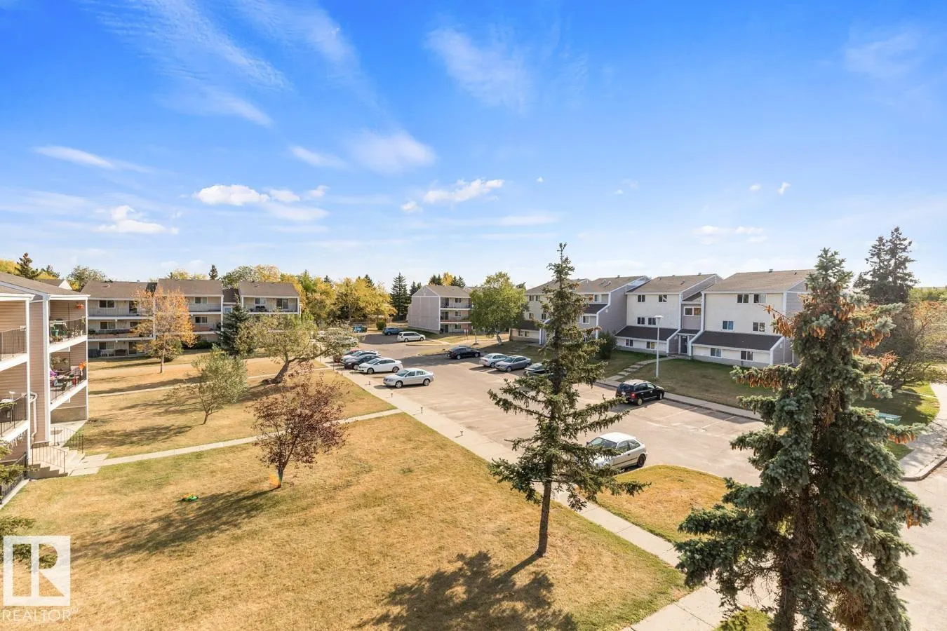 #5 3847 76 ST NW
