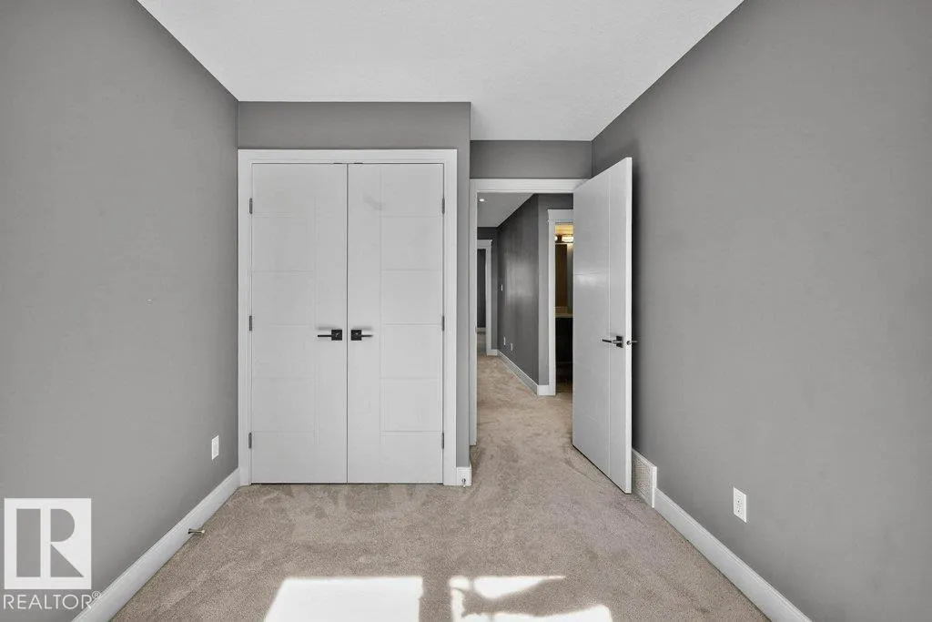 7909 105 AV NW NW