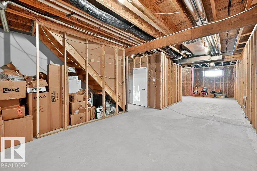7909 105 AV NW NW