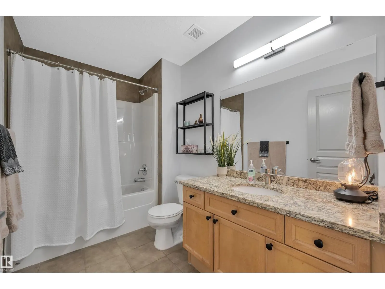 #311 400 Palisades WY