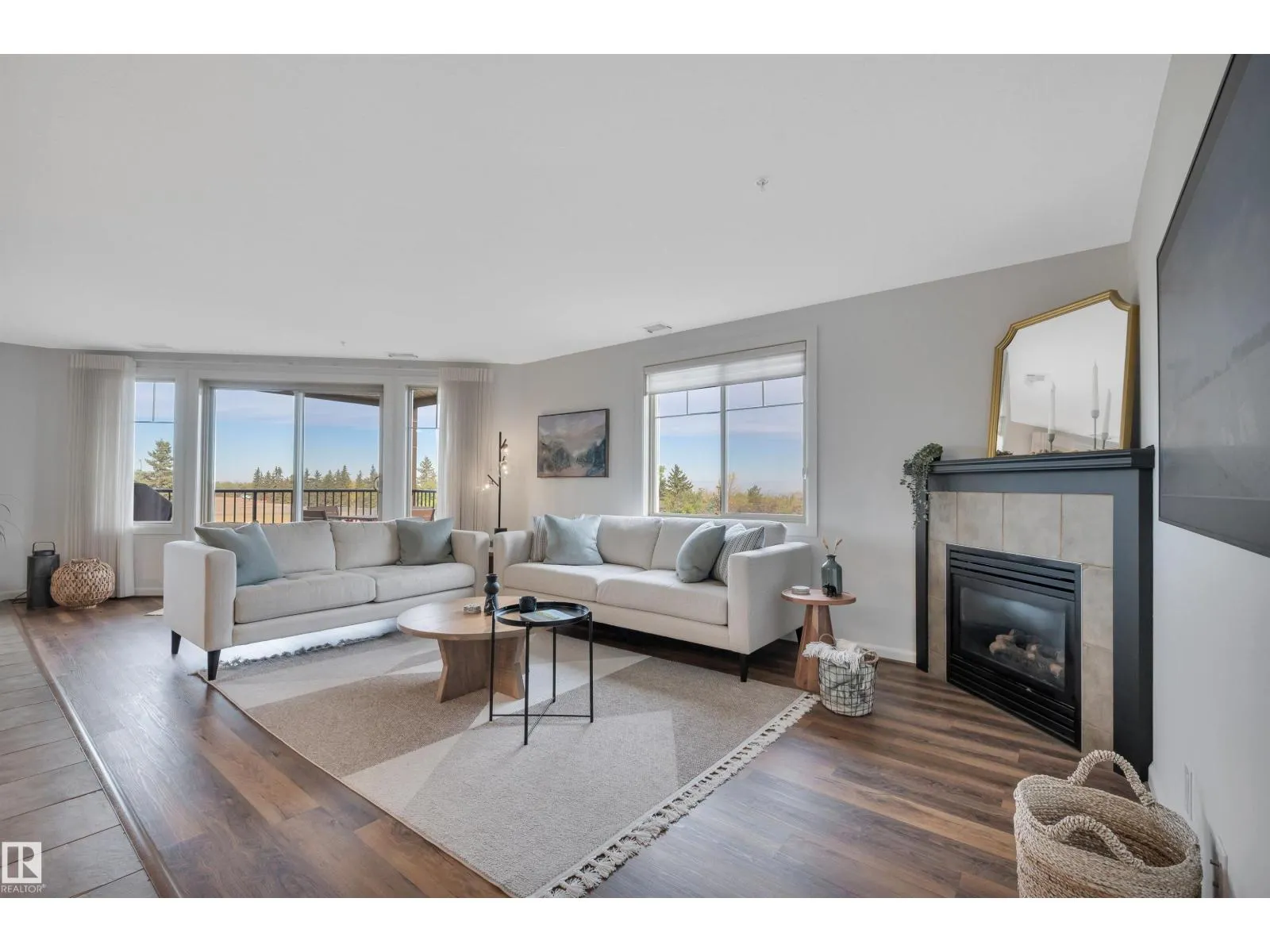 #311 400 Palisades WY