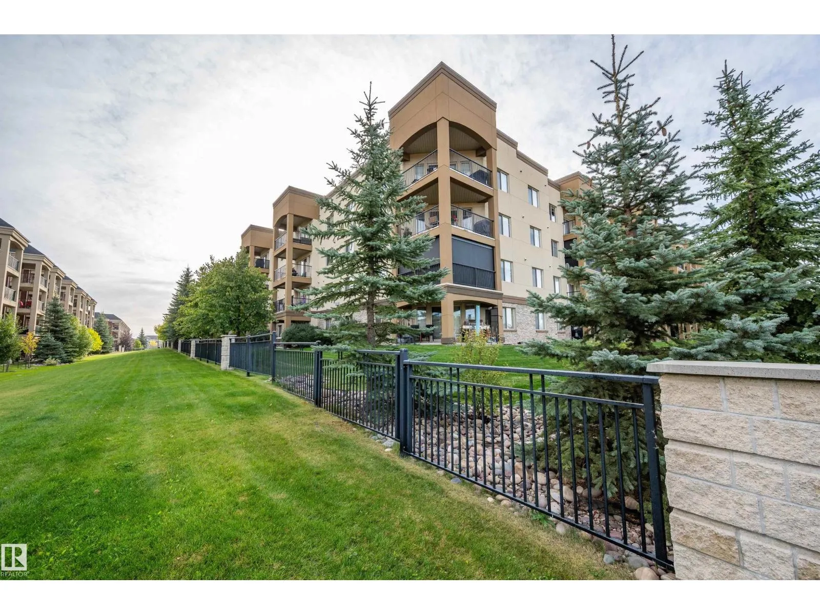 #311 400 Palisades WY