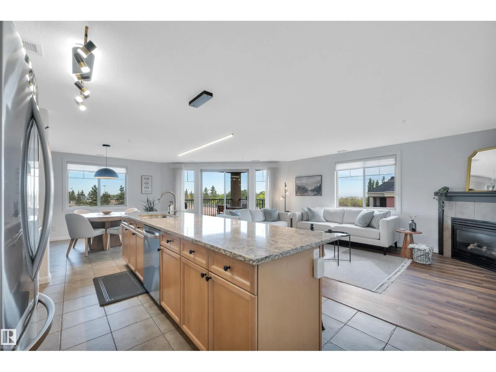 #311 400 Palisades WY
