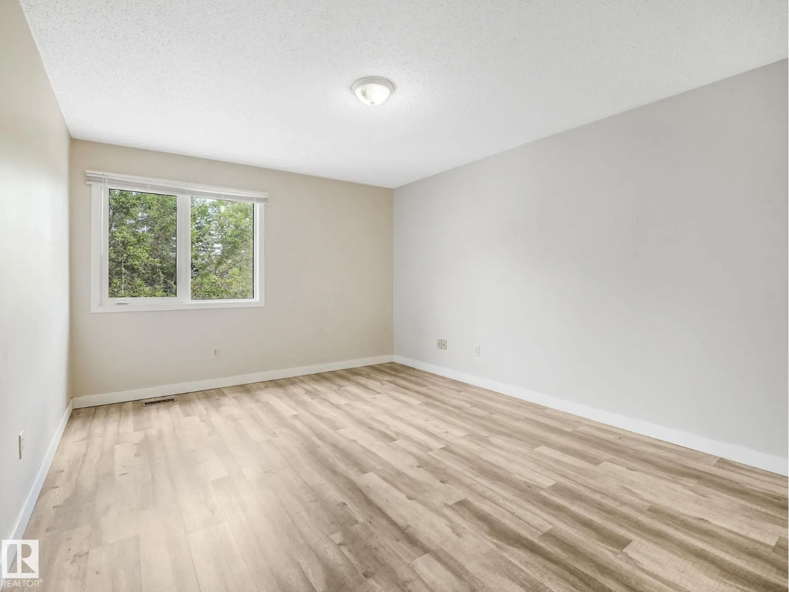 #305 45 AKINS DR