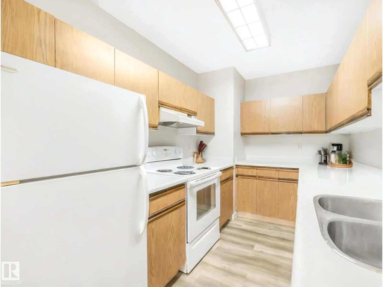 #305 45 AKINS DR