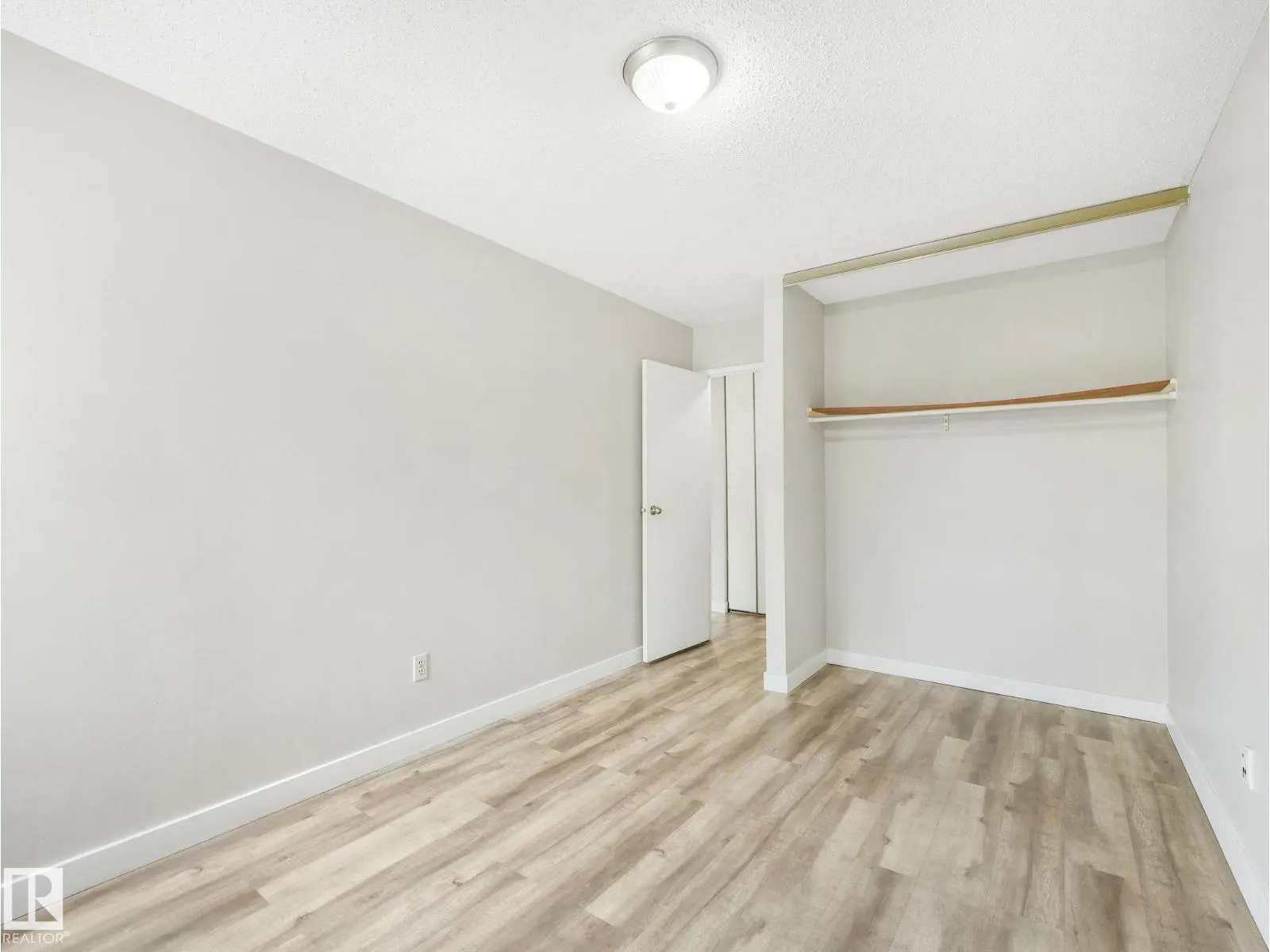#305 45 AKINS DR
