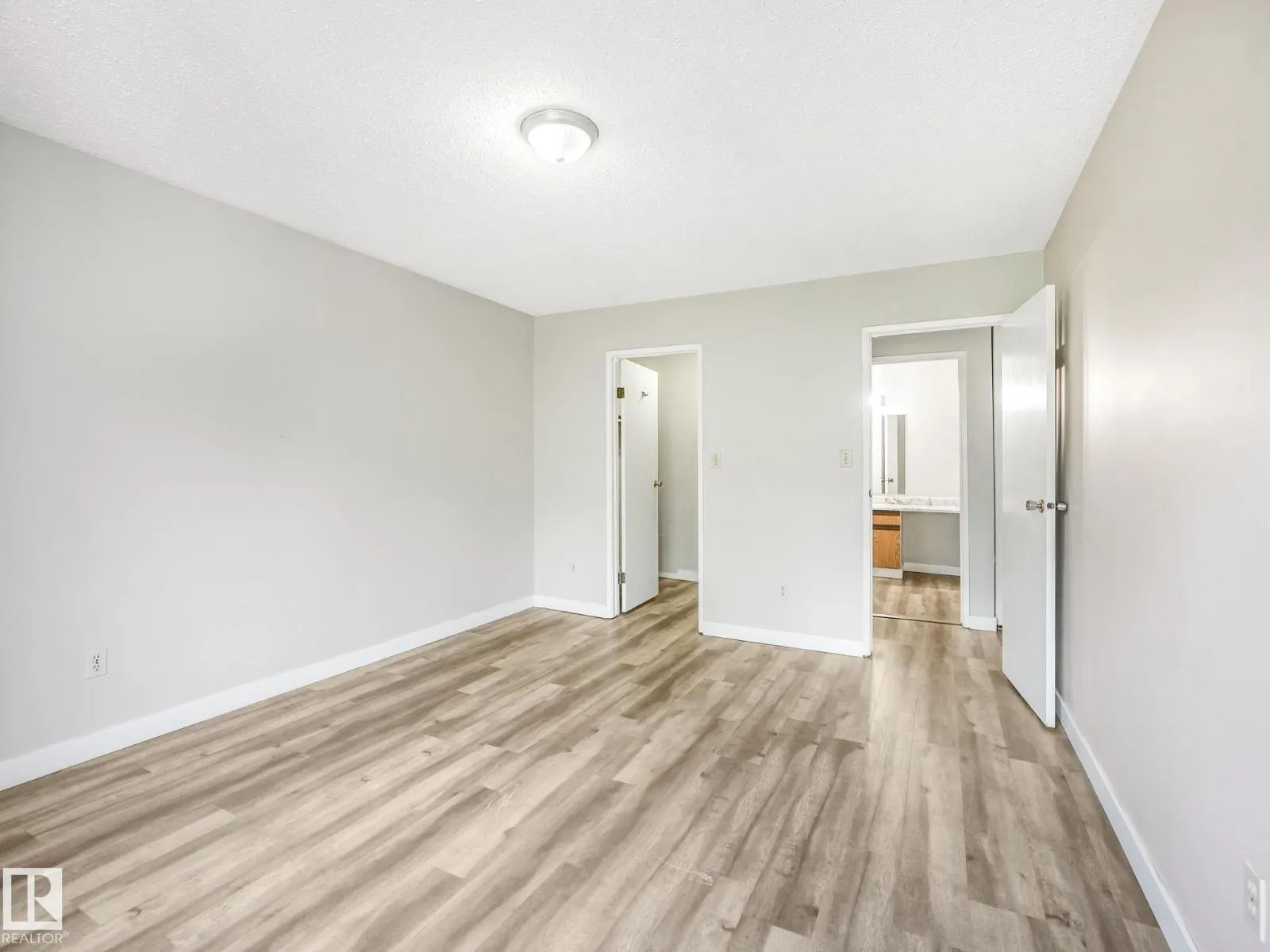 #305 45 AKINS DR