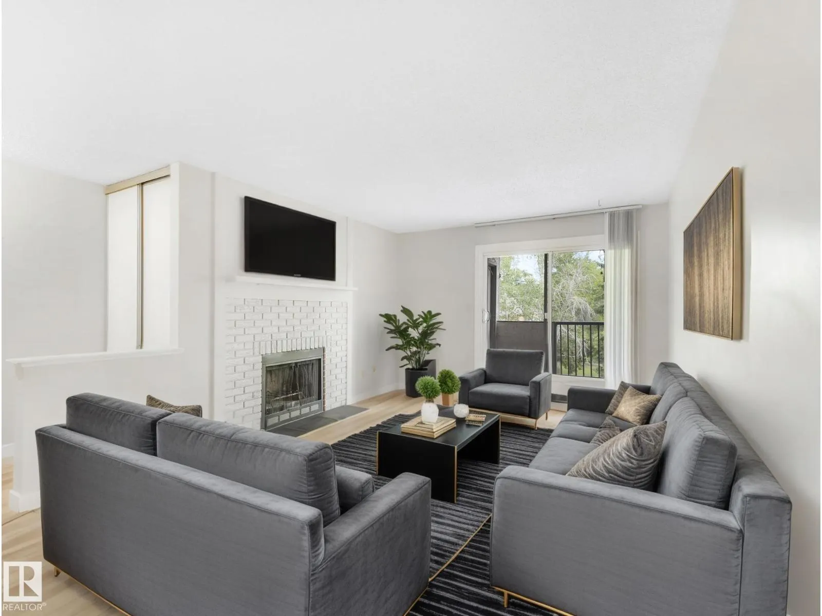 #305 45 AKINS DR