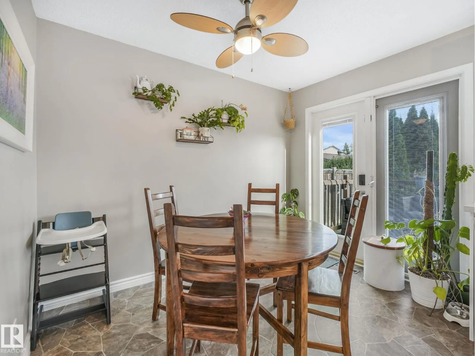 3515 42 AV NW