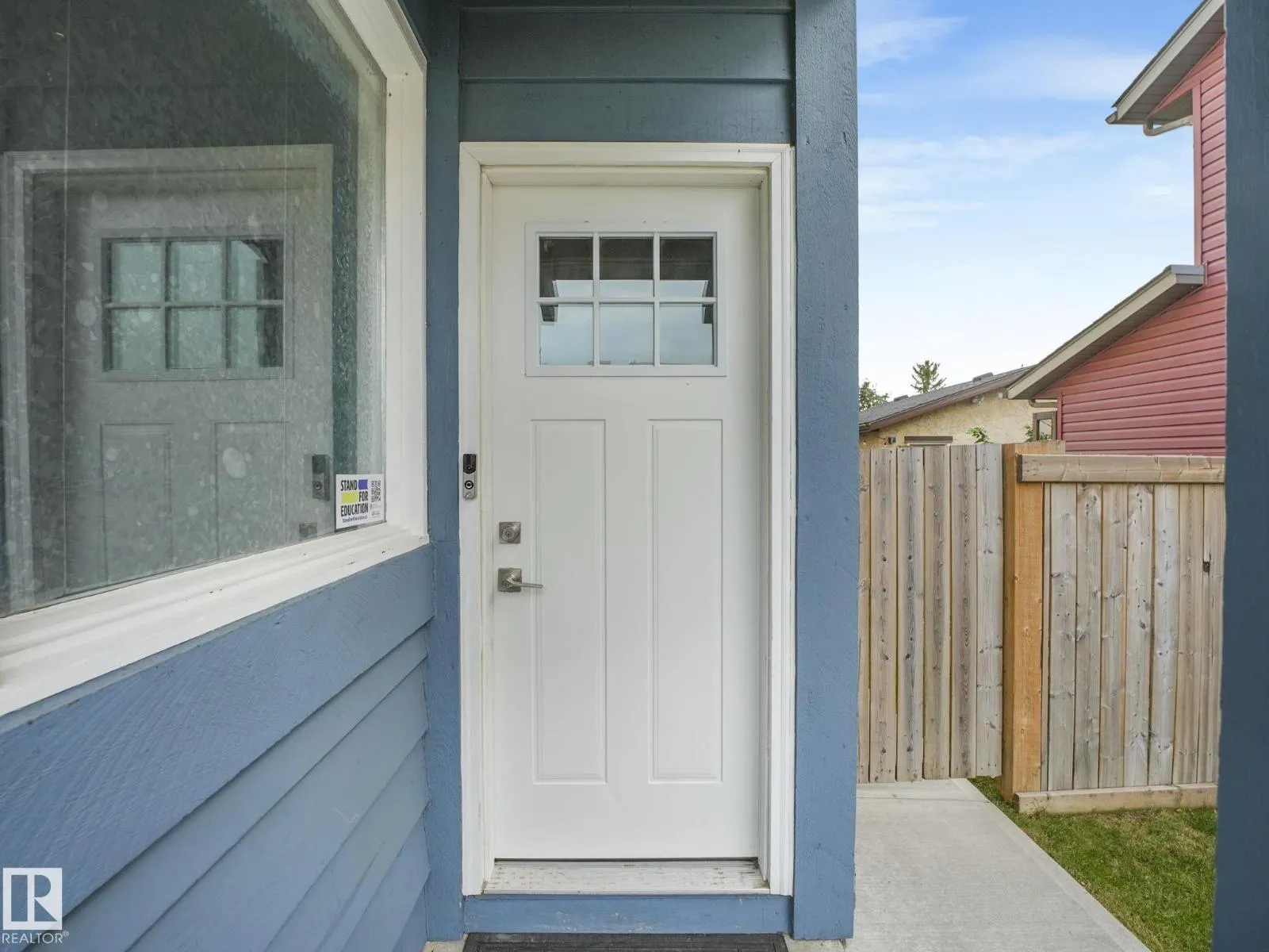3515 42 AV NW