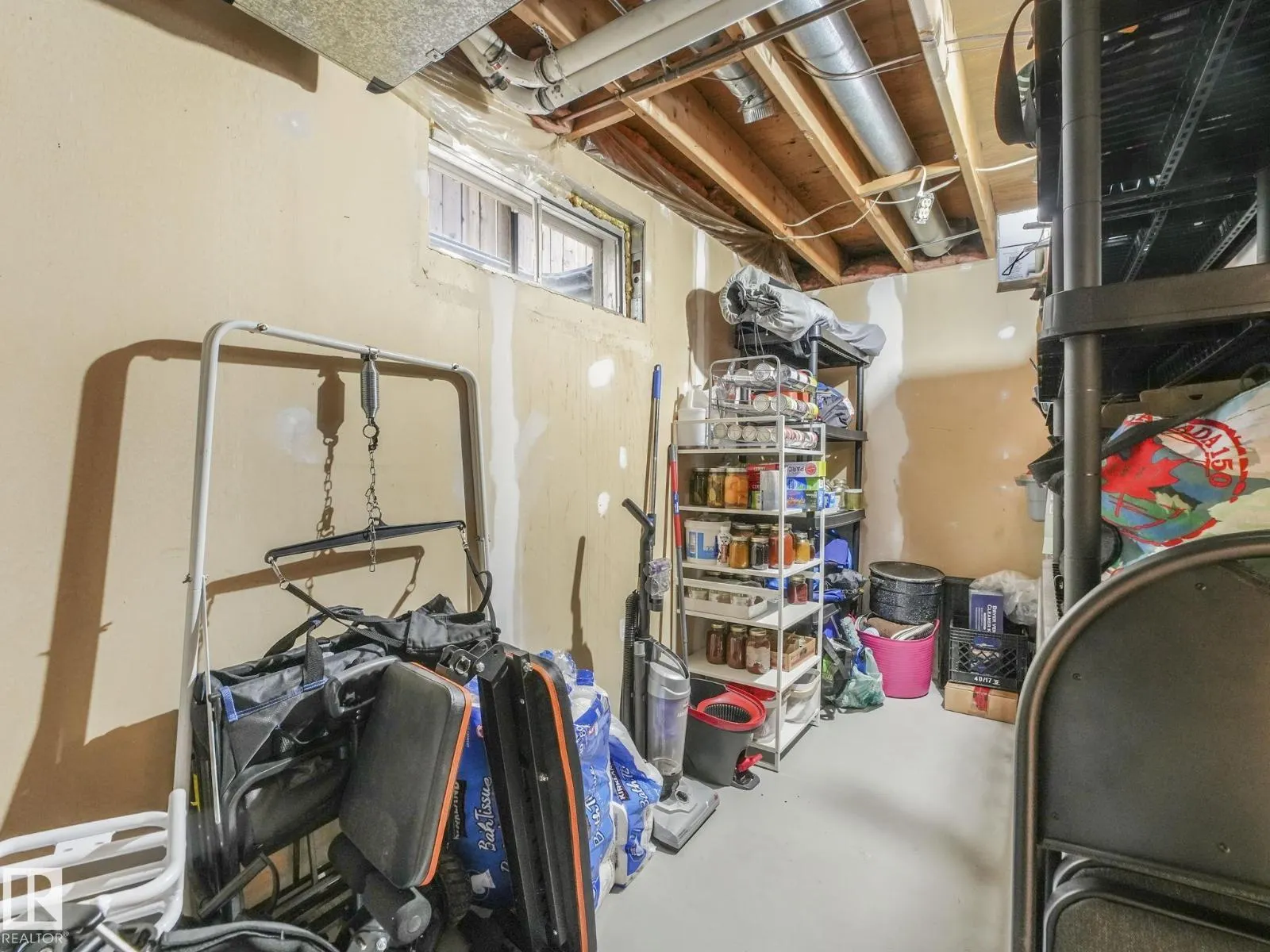 3515 42 AV NW