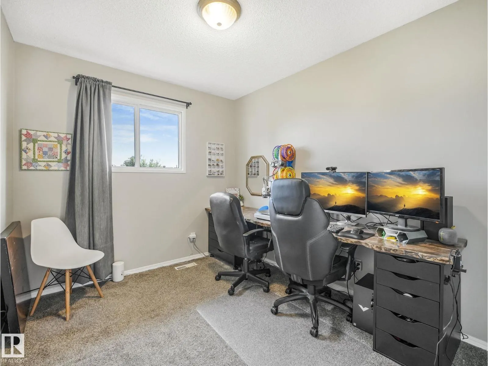 3515 42 AV NW
