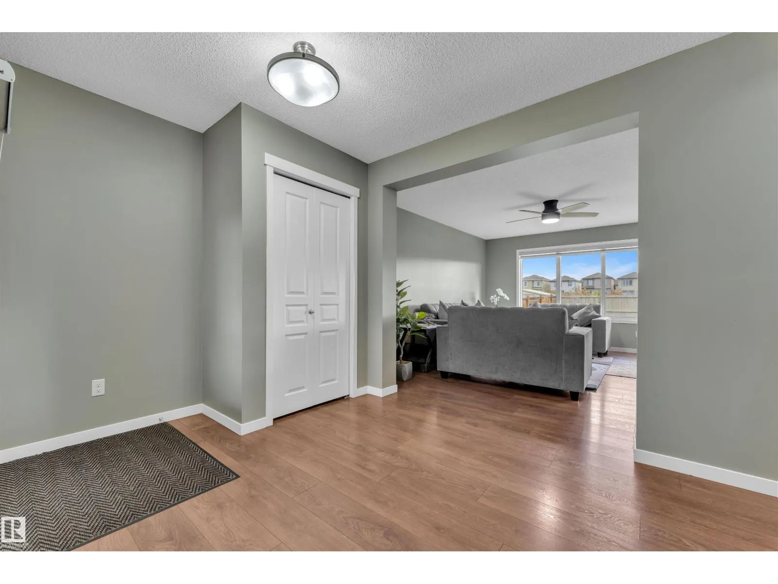 1651 28 ST NW