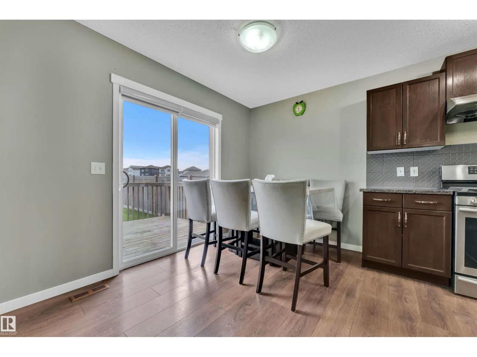 1651 28 ST NW