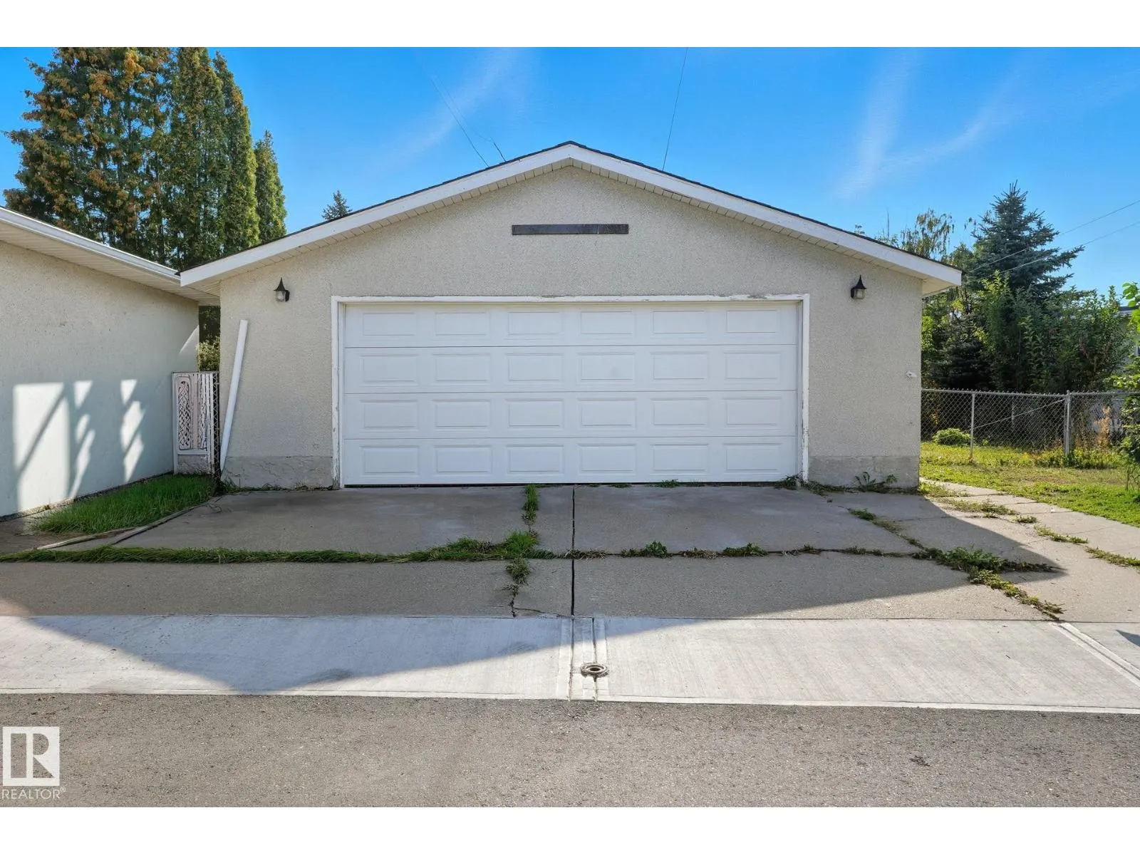 11528 42 AV NW