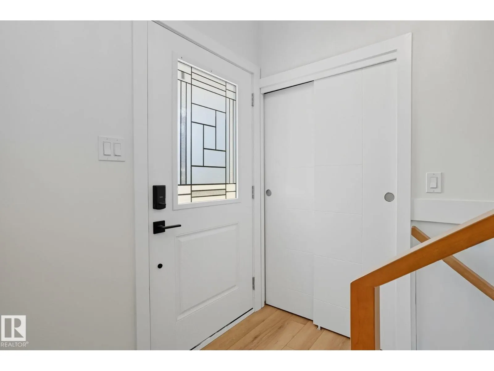 11528 42 AV NW