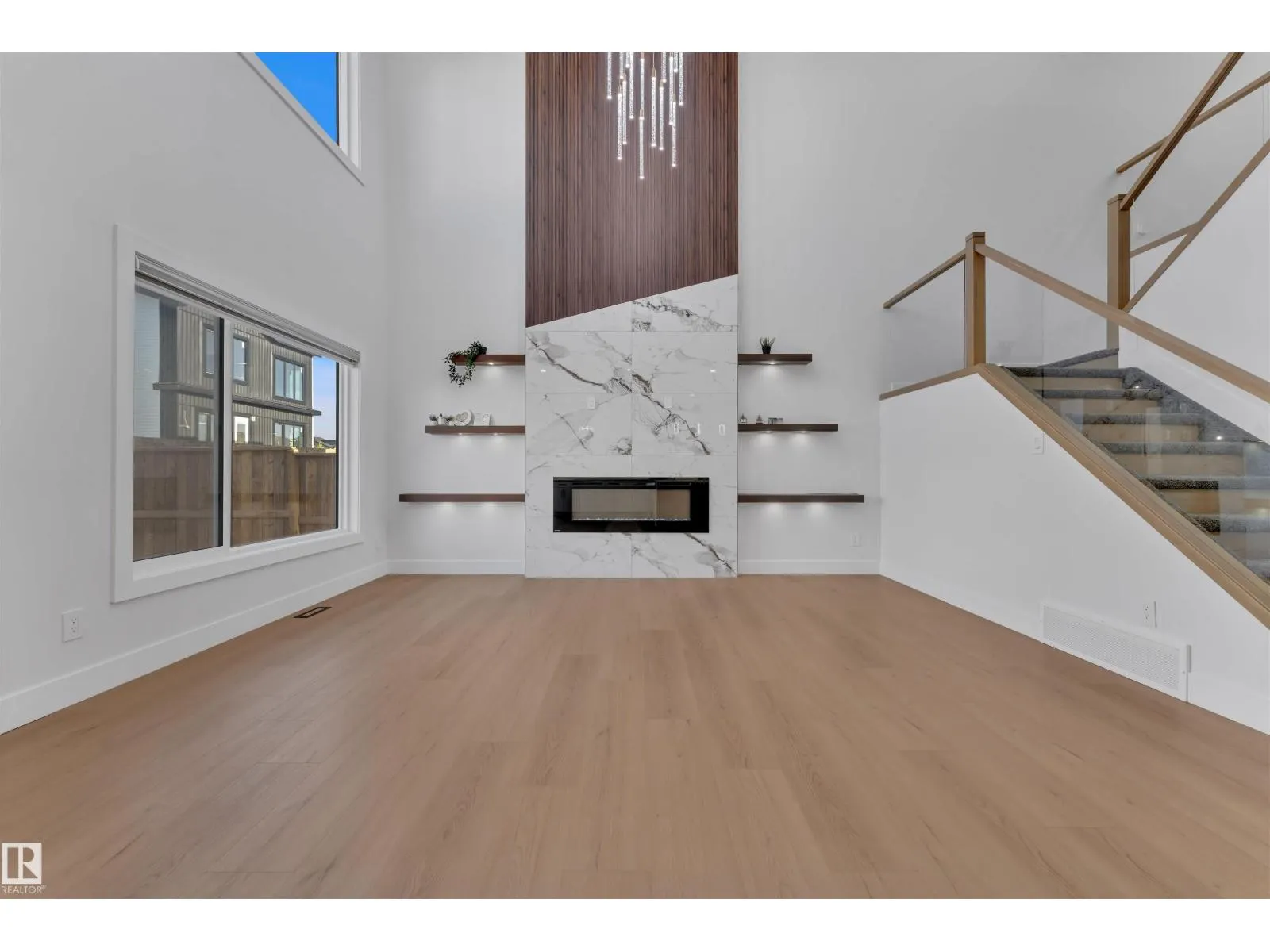 121 29a ST SW
