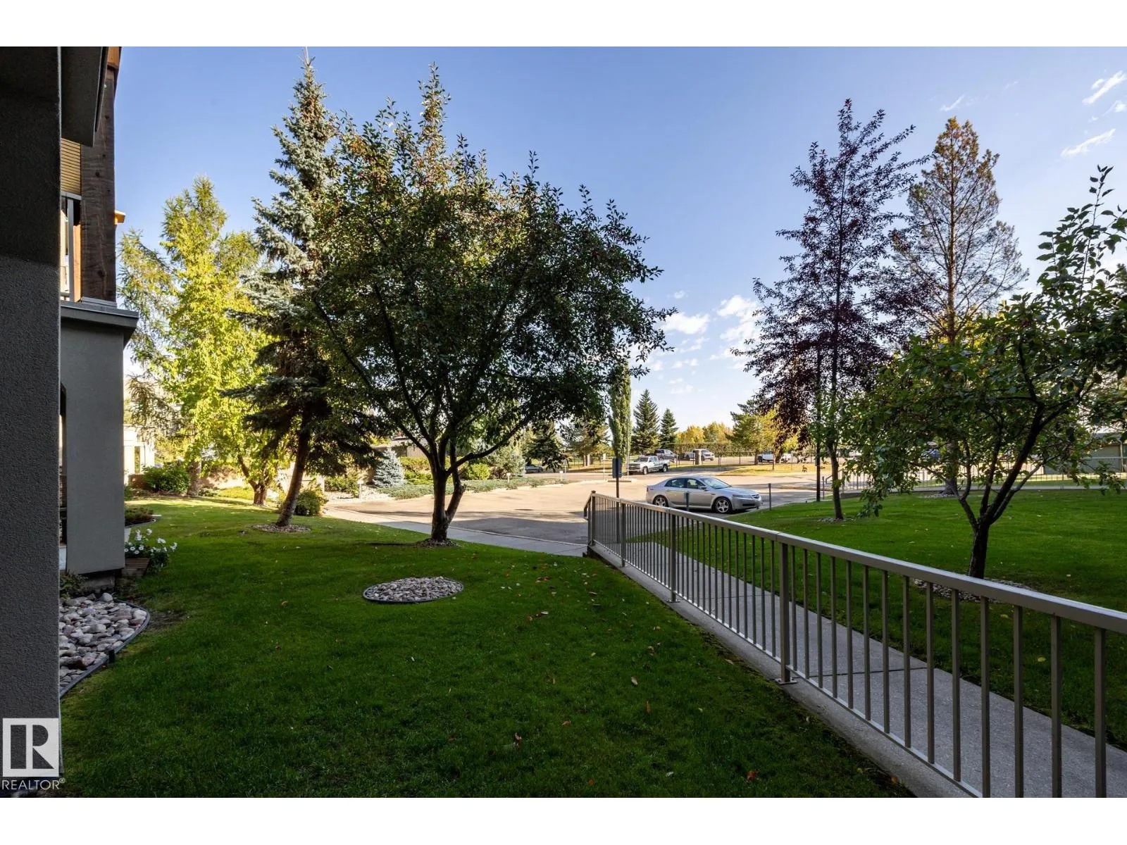 #136 278 SUDER GREENS DR NW