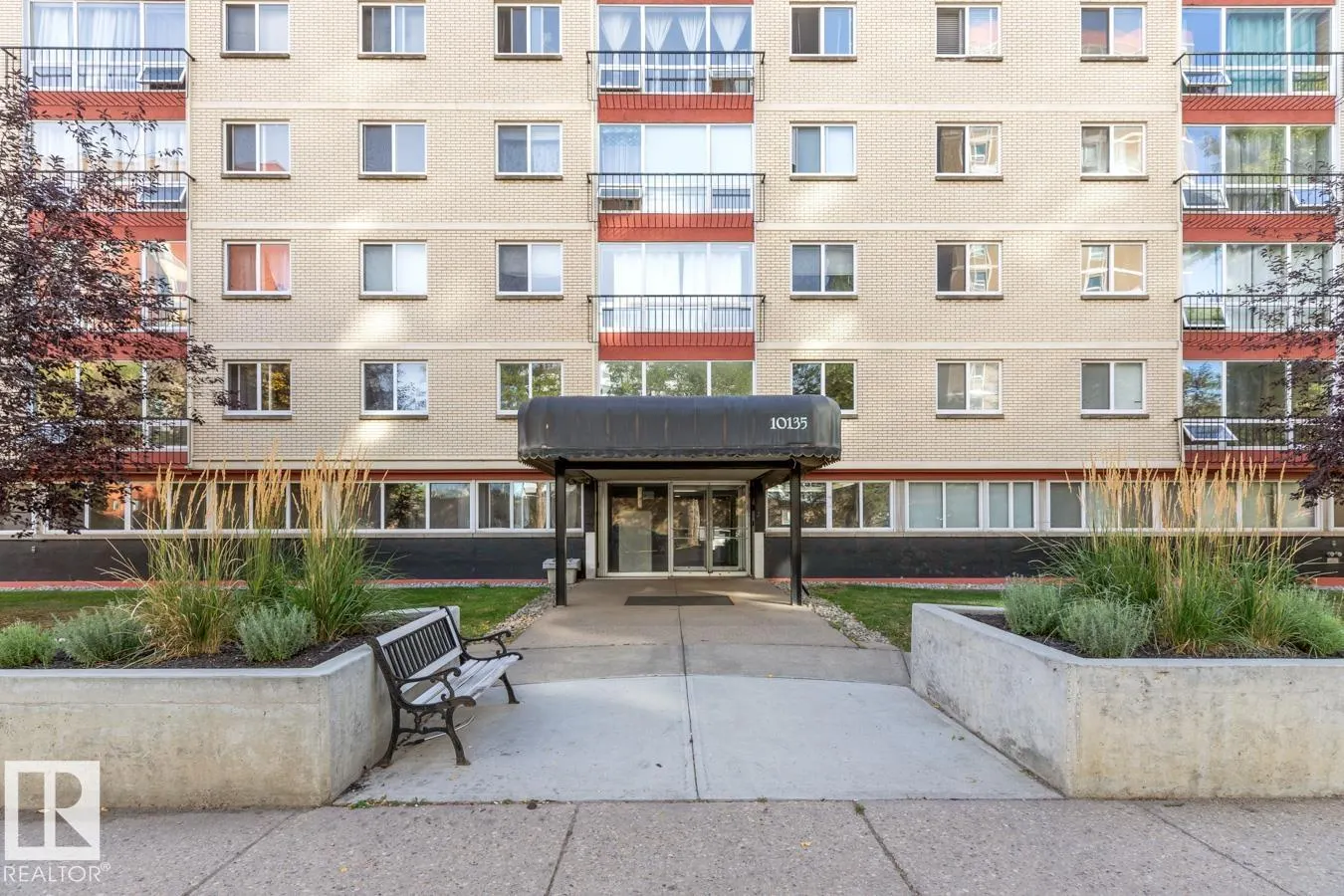 #205 10135 120 ST NW