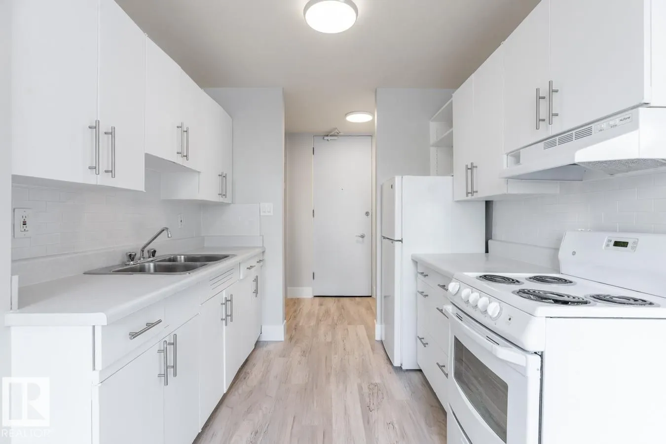#205 10135 120 ST NW