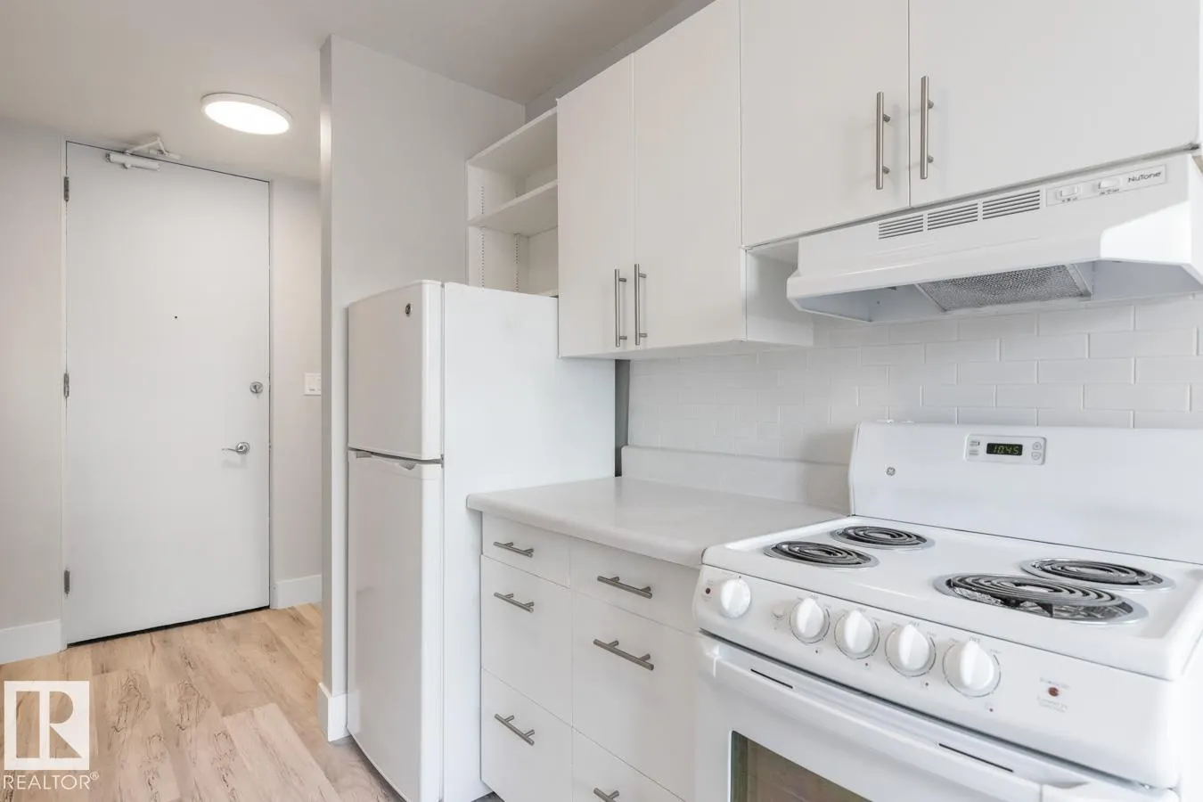 #205 10135 120 ST NW