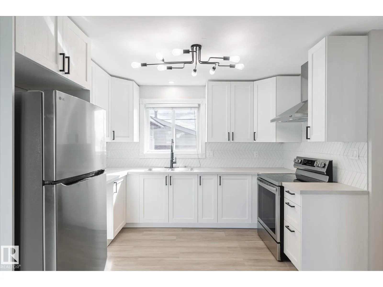 13543 139 ST NW