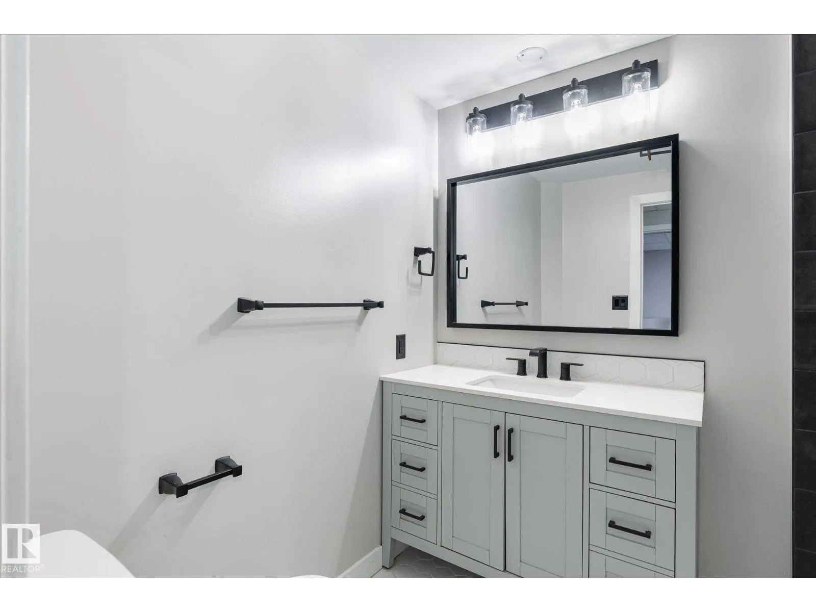 13543 139 ST NW
