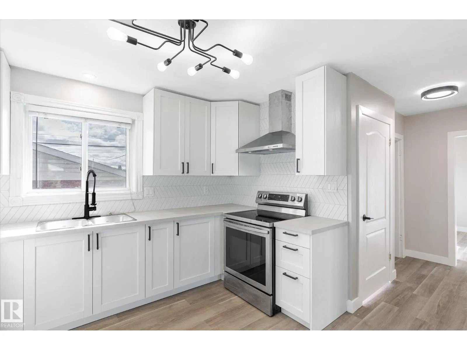 13543 139 ST NW